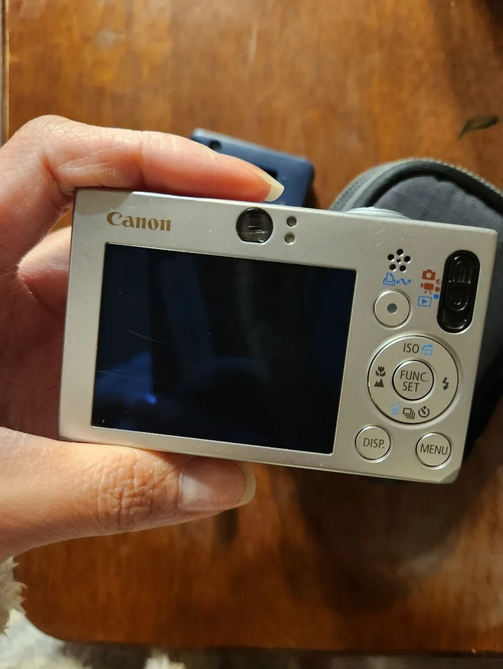 Canon Powershot SD1000 Digital Camera